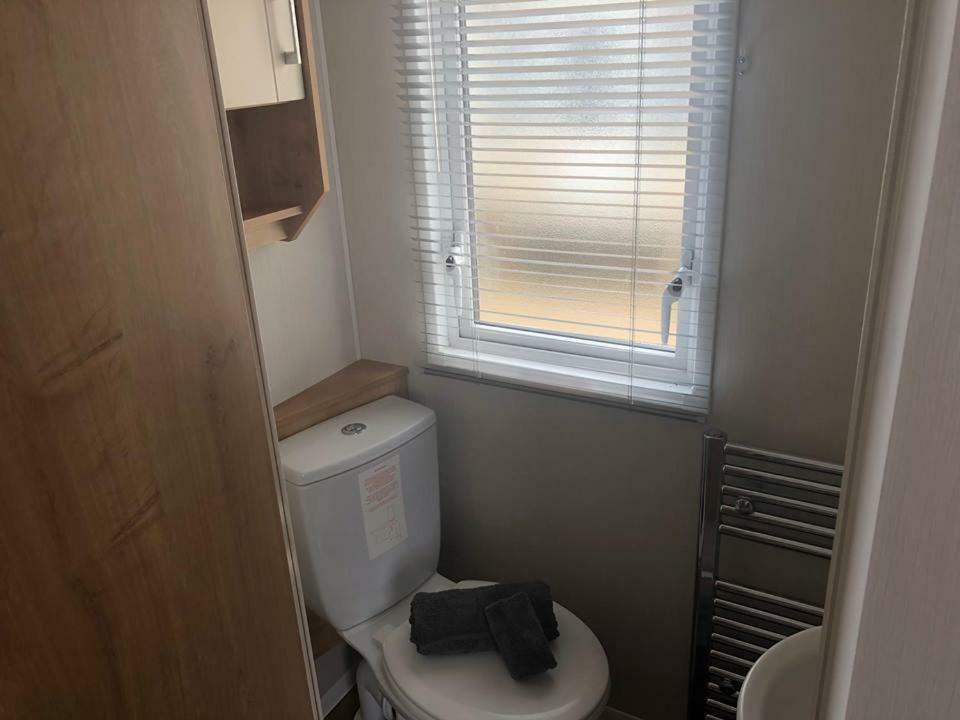 Dees Hot Tub Breaks At Tattershall Lakes Jet Ski 4 Exterior photo