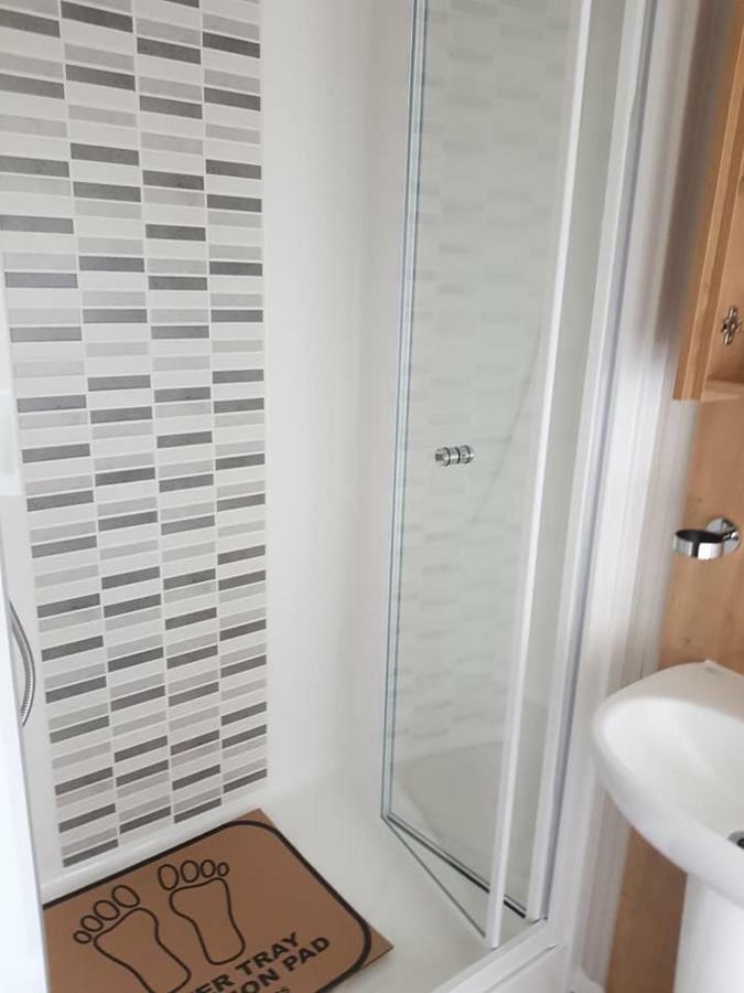 Dees Hot Tub Breaks At Tattershall Lakes Jet Ski 4 Exterior photo